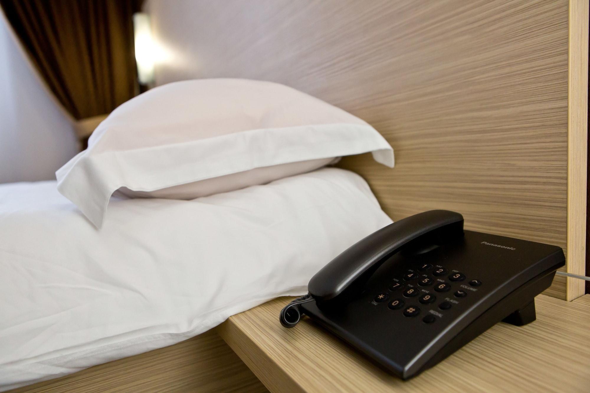 Hotel Olsi Chisinau Bagian luar foto