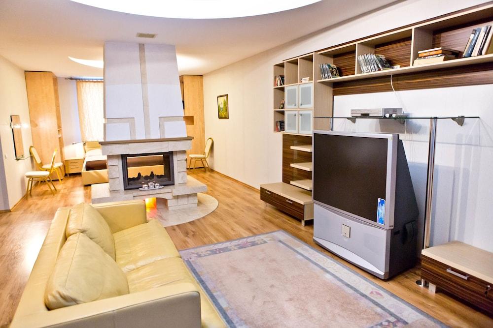 Hotel Olsi Chisinau Bagian luar foto